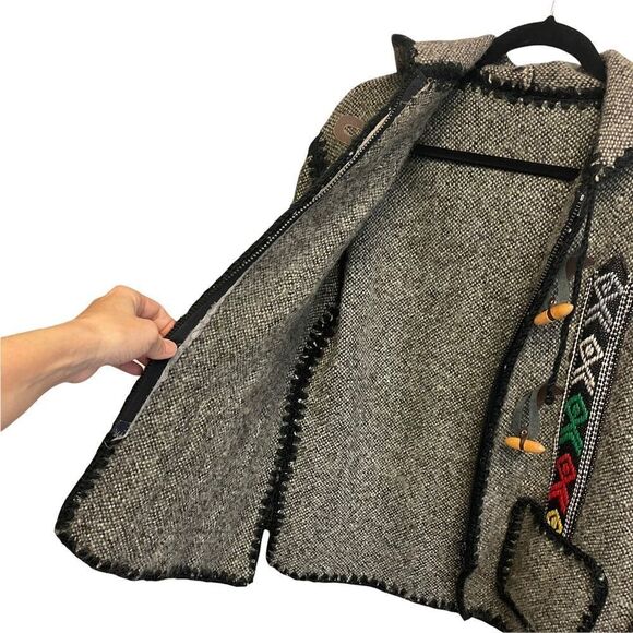 HANDMADE Peruvian Alpaca Wool Jacket Toggle Buttons Ethnic Details Hood Gray XL - Picture 3 of 9